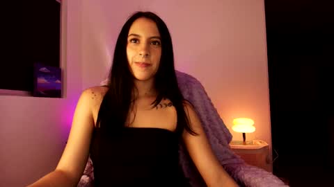 Violetta....Follow me in Twitter... online show from October 14, 6:05 am