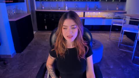 Violett  online show from December 22, 6:15 pm
