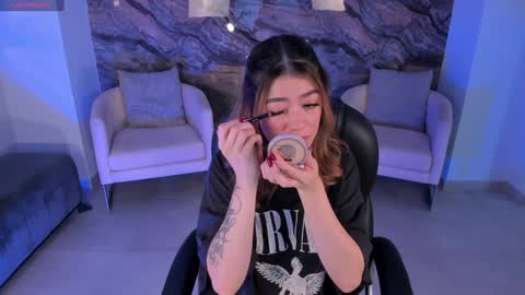 Violett  online show from December 29, 5:33 pm