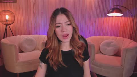 Violett  online show from December 10, 7:00 pm