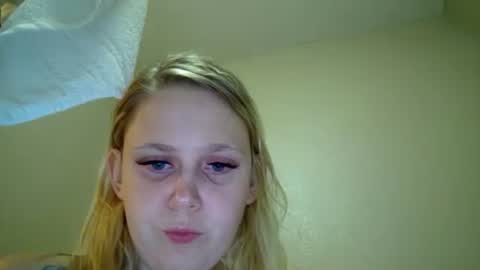 Violet Valentine online show from September 26, 5:05 am