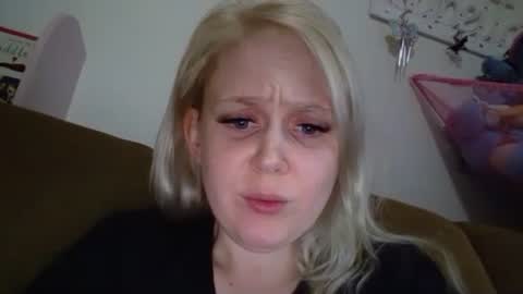 Violet Valentine online show from October 4, 6:56 pm