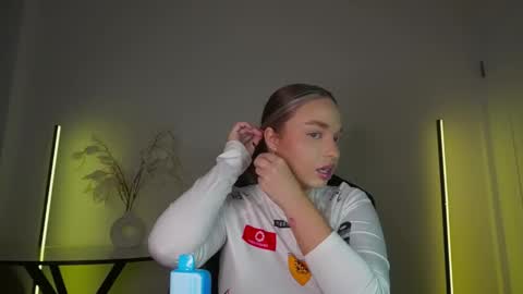 Violla online show from October 17, 7:44 am