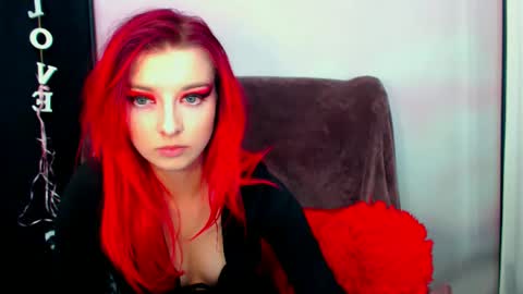 VirginLuna online show from December 8, 9:19 pm