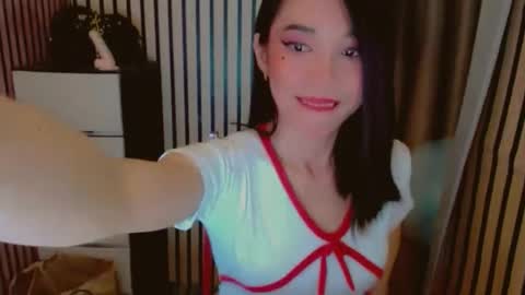 SANDRA GOING YOU online show from April 29, 6:24 pm