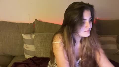 vivalenti_kiss online show from November 23, 8:10 pm