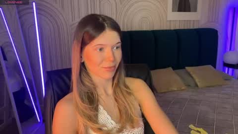 Vivian Evans online show from March 24, 2:28 am