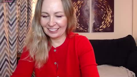 Vivian online show from December 1, 7:16 pm