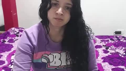 Snapshot of vivian_walt_ chatting on February 13, 4:32 am melissa online show from February 13, 4:32 am