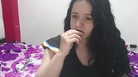 Snapshot of vivian_walt_ chatting on February 2, 7:52 am melissa online show from February 2, 7:52 am