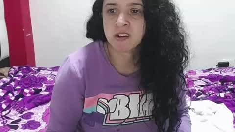 Snapshot of vivian_walt_ chatting on February 17, 4:42 am melissa online show from February 17, 4:42 am