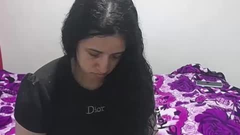 Snapshot of vivian_walt_ chatting on January 6, 7:42 am melissa online show from January 6, 7:42 am