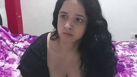 Snapshot of vivian_walt_ chatting on January 29, 4:36 am melissa online show from January 29, 4:36 am