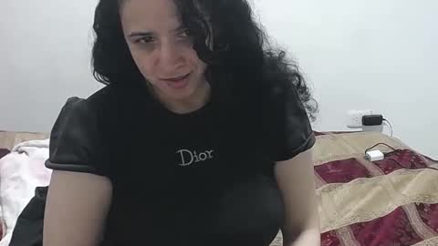 Snapshot of vivian_walt_ chatting on December 21, 6:19 am melissa online show from December 21, 6:19 am