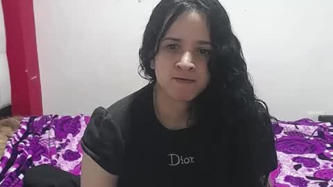 Snapshot of vivian_walt_ chatting on January 4, 6:52 am melissa online show from January 4, 6:52 am