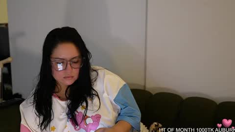 Snapshot of vivianaortega chatting on February 6, 2:33 am Vivi online show from February 6, 2:33 am