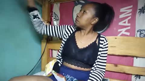 viviane0812 online show from February 28, 11:25 am