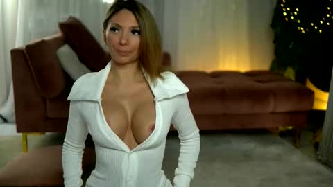 Vivi online show from March 6, 9:54 pm