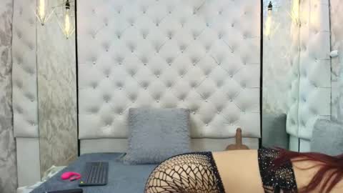 VivianRose online show from May 18, 3:38 am