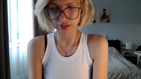 VI       online show from May 18, 4:13 pm
