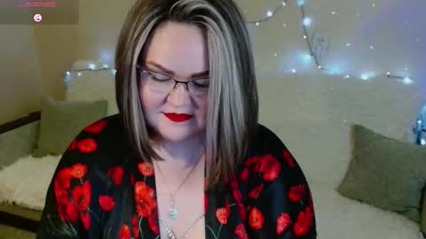 Snapshot of vivien__wet chatting on February 2, 9:45 pm Vivien online show from February 2, 9:45 pm