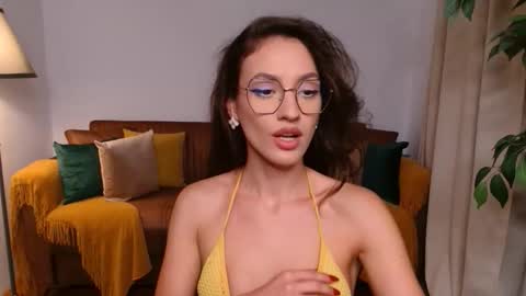 Vivienne online show from October 9, 3:49 pm