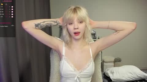 chatur babes Goldie and Scarlett online show from July 2, 9:32 pm