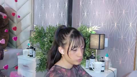 Vixen  online show from May 20, 12:02 pm
