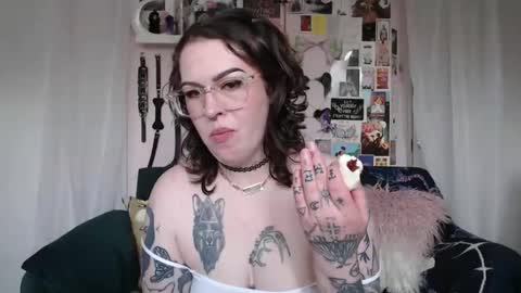 VIXIN online show from May 20, 3:42 pm
