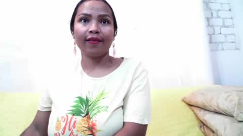 voagelle online show from January 1, 5:11 pm