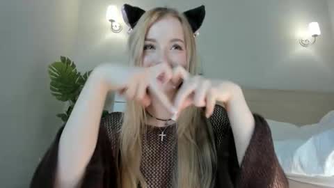 Nana online show from October 6, 4:18 am