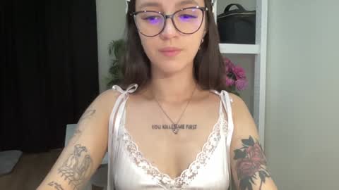 Alice  Before pvt write to me in PM  online show from December 28, 10:44 pm
