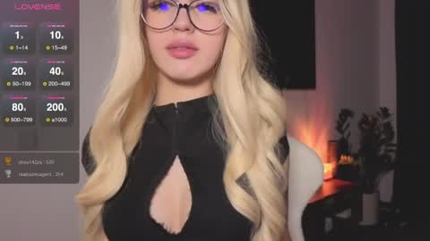 Alice  Before pvt write to me in PM  online show from May 6, 9:41 pm