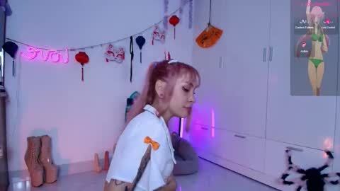 Waifu exe online show from October 31, 5:20 am