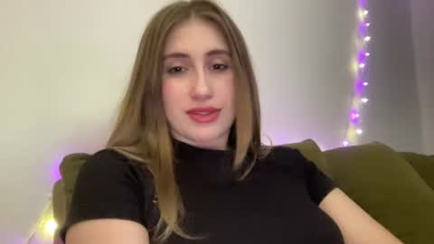 walkiria19 online show from March 4, 7:42 pm