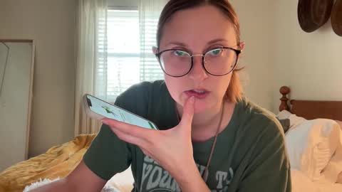 Jade online show from February 11, 6:42 pm