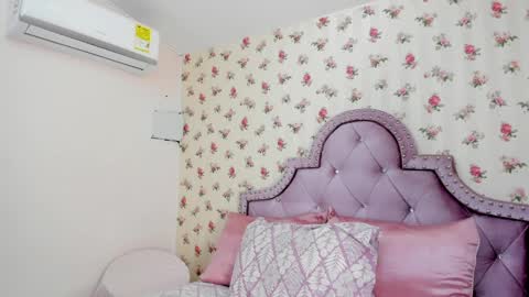 Milf Latina online show from March 31, 2:17 pm