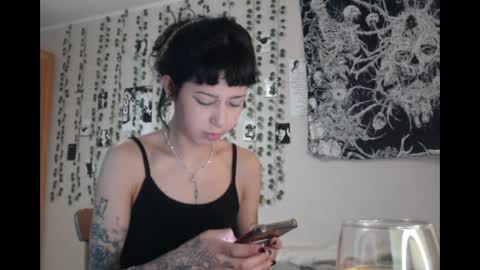 Mina online show from May 14, 3:51 pm