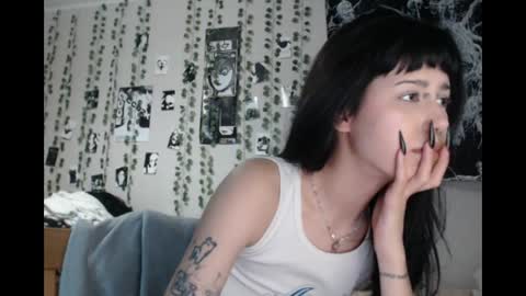 Mina online show from May 8, 6:10 pm