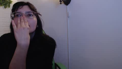 Trixie 3 online show from March 1, 12:34 pm