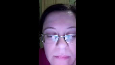 Snapshot of webgirl2 chatting on December 22, 12:17 am Marina online show from December 22, 12:17 am