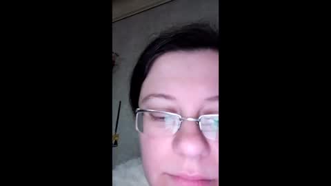 Snapshot of webgirl2 chatting on December 11, 11:51 am Marina online show from December 11, 11:51 am