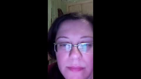 Snapshot of webgirl2 chatting on December 6, 5:44 pm Marina online show from December 6, 5:44 pm