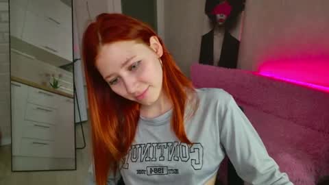 Weisser moon online show from April 2, 5:16 am