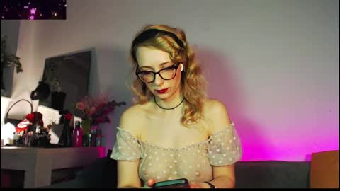 Snapshot of welliza chatting on March 7, 5:17 pm Liza online show from March 7, 5:17 pm