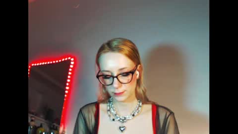 Snapshot of welliza chatting on January 3, 11:23 pm Liza online show from January 3, 11:23 pm