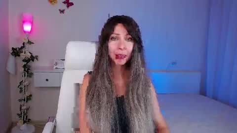 Wendi Foster online show from October 23, 6:36 pm