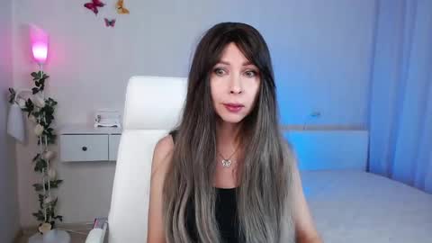 Wendi Foster online show from December 19, 6:45 pm