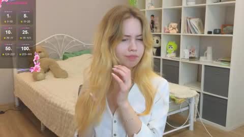 Snapshot of wendy_cutiex chatting on September 22, 5:11 pm Wendy online show from September 22, 5:11 pm