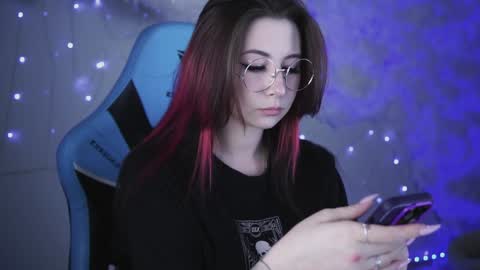 Snapshot of wesleegray chatting on January 22, 2:26 am little girl who is always rightLisa online show from January 22, 2:26 am